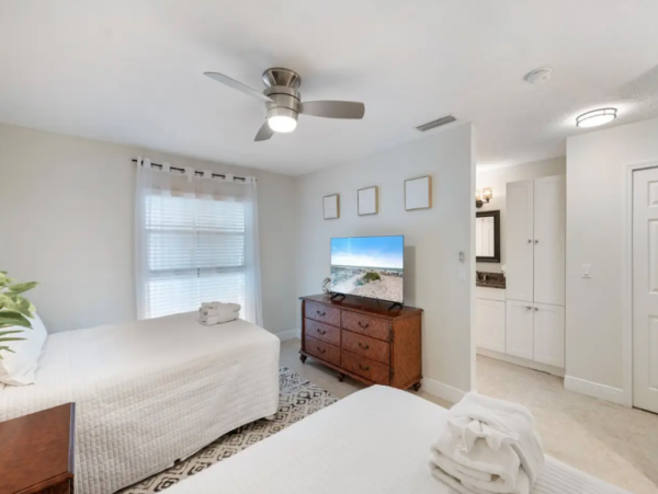 Beachfront Condo on Longboat Key - Perfect Family Vacation Rental